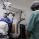 Quedas e queimaduras lideram internações de crianças no Brasil em 2025