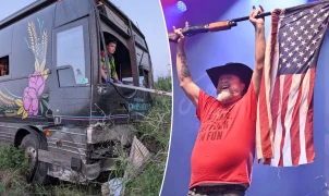 Colt Ford sofre fratura no ombro após acidente com ônibus de turnê na Alemanha