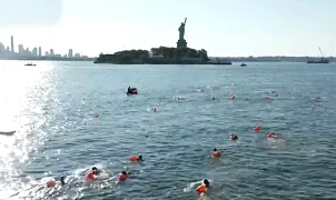 Navy SEALs, veterans honor fallen service members at NYC SEAL Swim