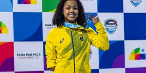 Brasileira Alessandra Oliveira bate recorde mundial no Parapan-Pacífico de natação