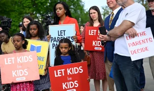 Portland mom urges people to 'be loud' after suing kids' school over pride flag