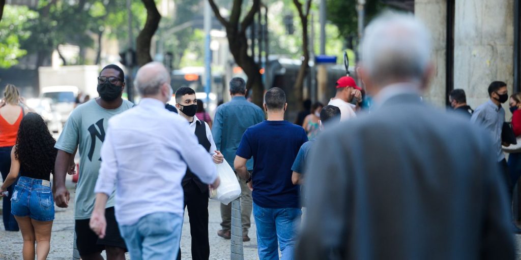 Pesquisa inédita revela que 81% dos brasileiros consideram fundamental que candidatos acreditem em Deus