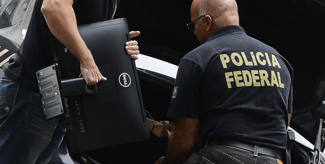 PF cumpre mandados e investiga senador Weverton Rocha em nova fase da Operação Sem Desconto