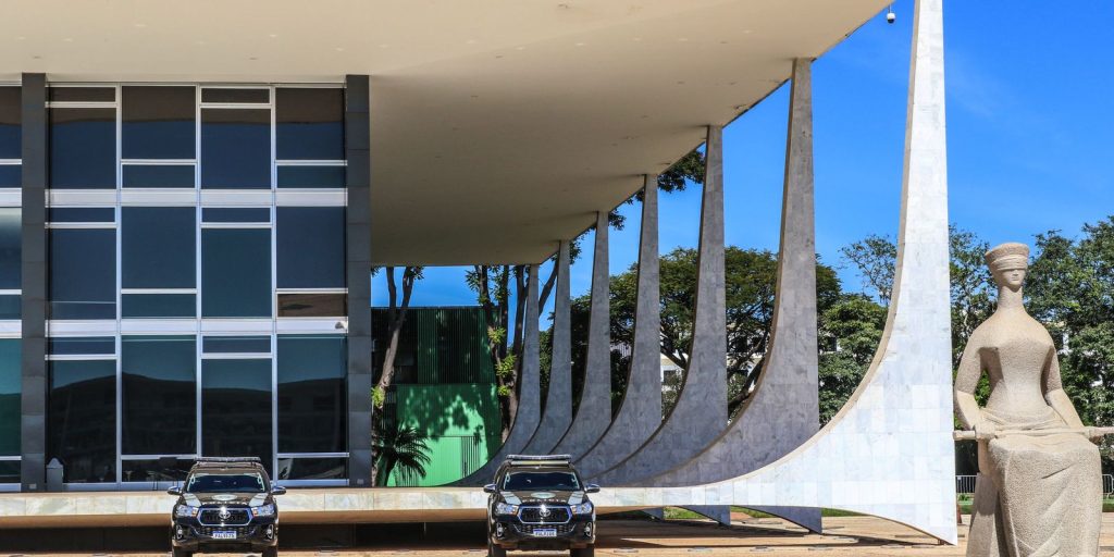 STF retoma julgamento sobre vínculo de emprego de motoristas de aplicativos