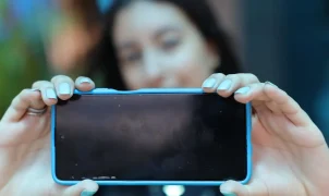 Pesquisa revela que adolescentes reconhecem excesso de tempo online e defendem mudanças na internet