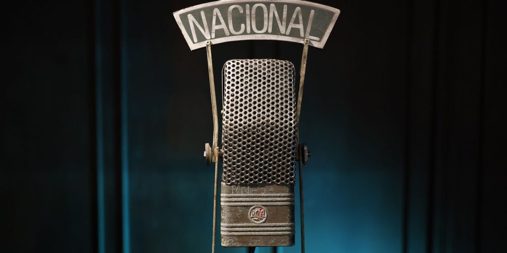 Rádio Memória resgata a era de ouro da sofrência nas ondas da Rádio Nacional