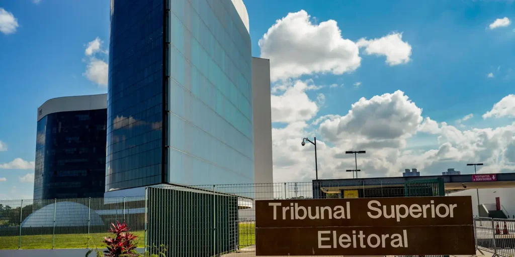 TSE busca consenso entre ministros para julgar casos de IA nas eleições
