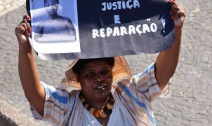 Negros chegam a 49,8% das candidaturas em 2026, mas acesso a recursos diminui