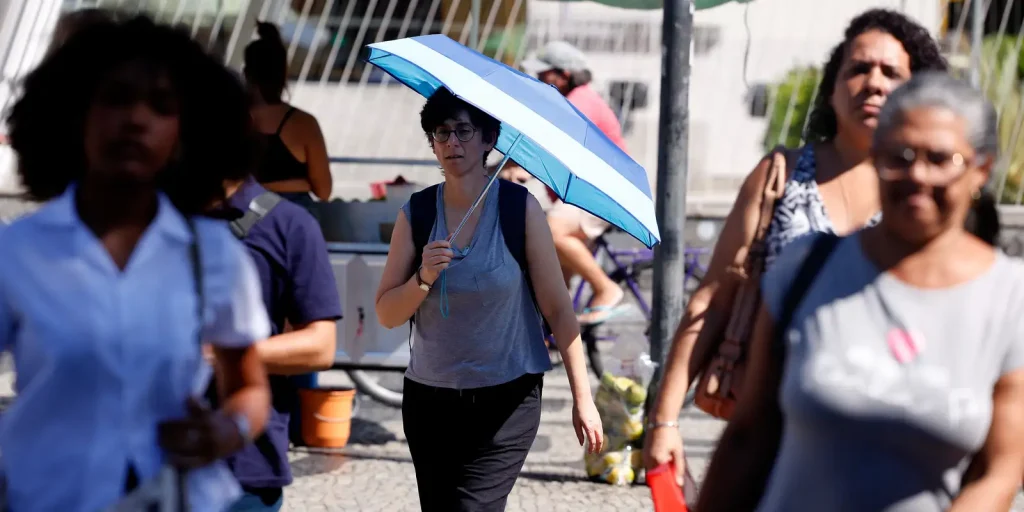 Governo projeta salário mínimo de R$ 1.741 em 2027