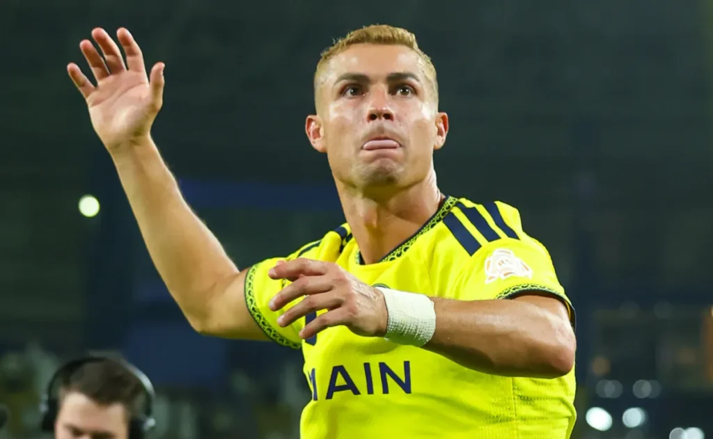 Ronaldo celebra vitória do Al Nassr e se torna maior artilheiro da história do Campeonato Saudita