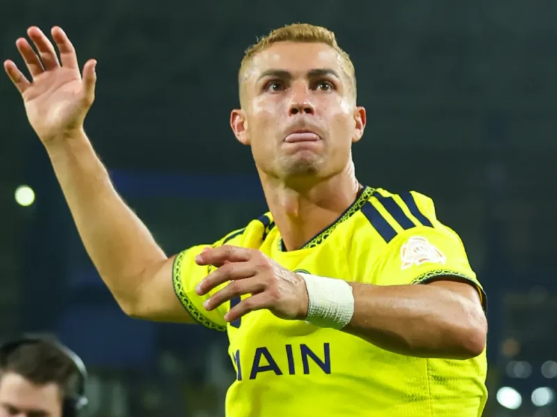 Ronaldo celebra vitória do Al Nassr e se torna maior artilheiro da história do Campeonato Saudita