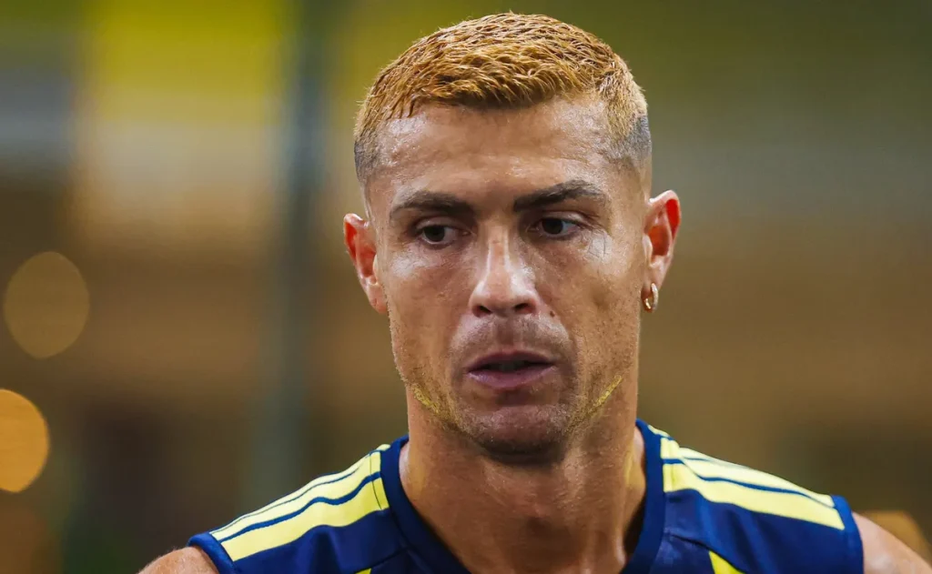 Lesão pélvica pode adiar estreia de Cristiano Ronaldo pelo Al Nassr na temporada 2026-27