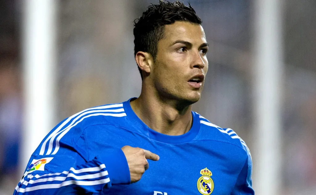 Quanto valeria a melhor temporada de Cristiano Ronaldo no mercado atual?