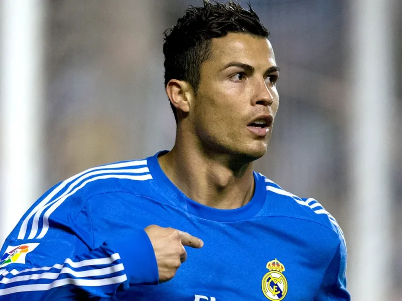 Quanto valeria a melhor temporada de Cristiano Ronaldo no mercado atual?