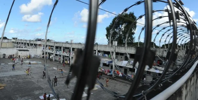 Polícia penal apreende antena Starlink e drogas em presídios do Rio para conter facções