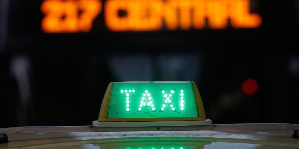 CMN amplia teto de financiamento para taxistas e motoristas de app: veículos de até R$ 200 mil