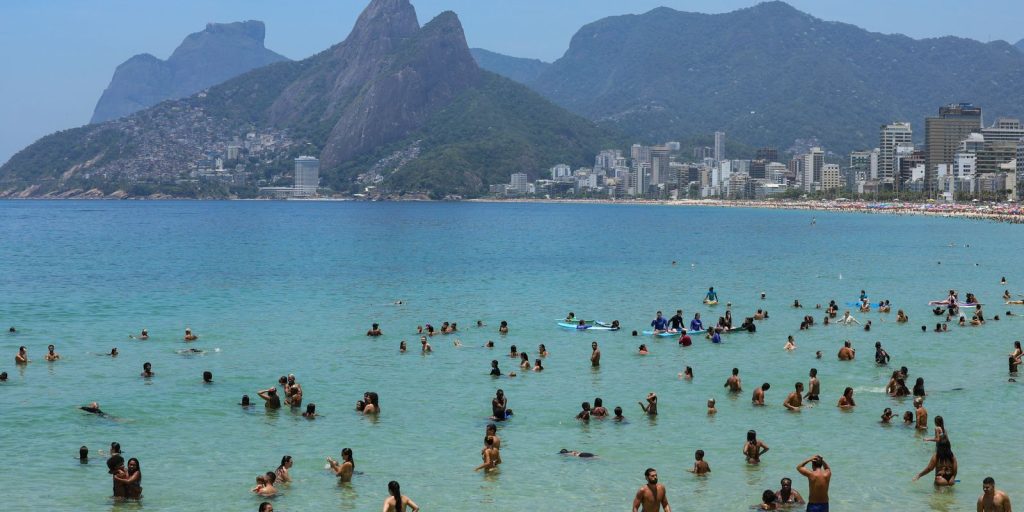 Marinha alerta para ressacas de até três metros no litoral do Rio e de São Paulo