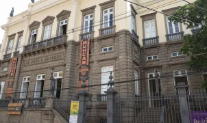 Museu no Rio celebra a resistência da Pequena África em exposição imersiva sobre o Cais do Valongo
