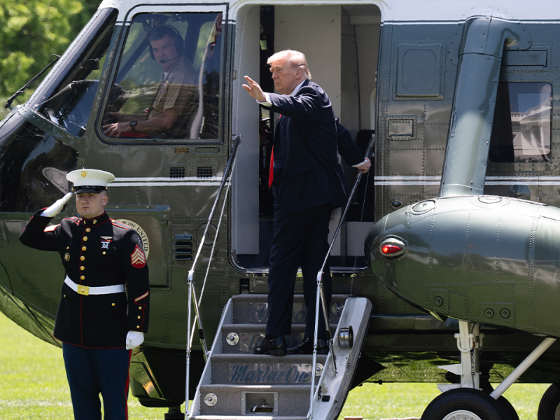 Marine One failed to notify Reagan National airport before near-miss