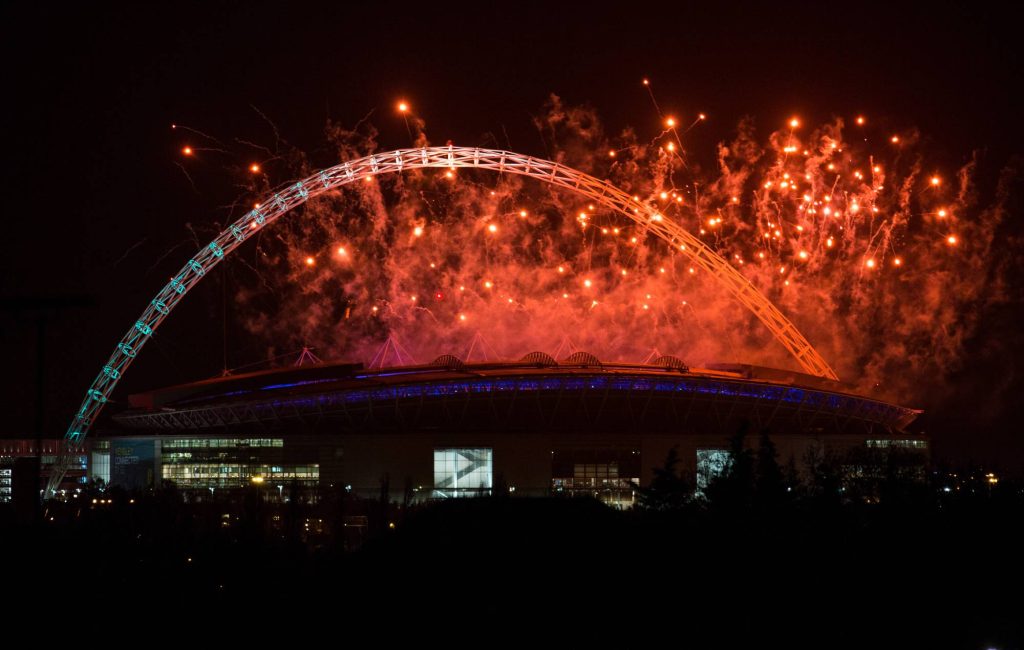 Wembley enfrenta críticas por queima de fogos em show do The Weeknd após alerta de incêndios