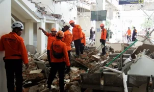 Terremoto de magnitude 7,7 na Indonésia deixa ao menos 47 mortos e causa destruição na costa leste