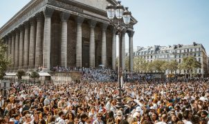 Lavagem de Madeleine celebra 25 anos com cortejo afro-brasileiro em Paris