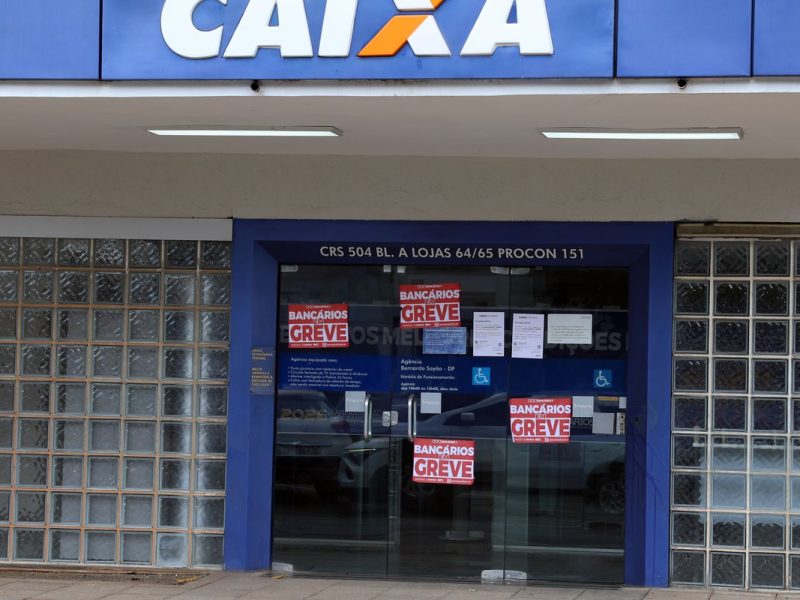 Caixa inicia greve nacional e Banco do Brasil tem paralisação parcial
