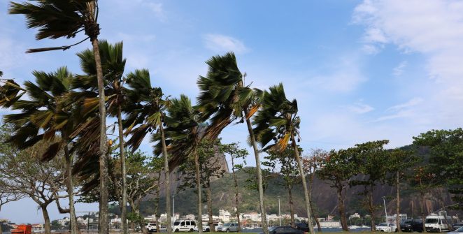 Defesa Civil alerta para ventos fortes e rajadas acima de 76 km/h no Rio