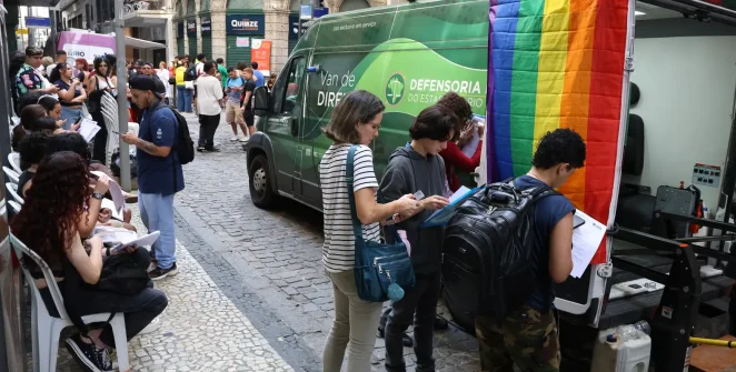 Marcha Trans & Travesti leva defesa da democracia ao centro do Rio