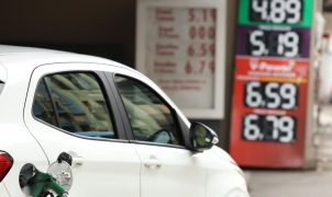 Governo anuncia pacote de R$ 7 bilhões mensais para conter preço dos combustíveis