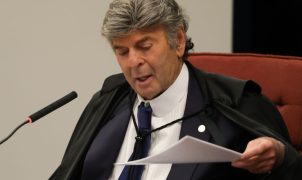 Fux assume relatoria de ação que pede registros de entrada de Viviane Barci e Vorcaro no Senado