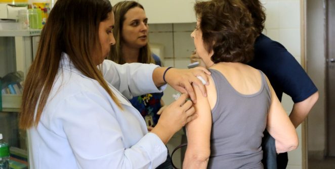 Pneumo 20 chega ao SUS para idosos a partir de 85 anos