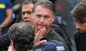 Bolsonaro: defesa recua e desiste de pedir suspensão da pena