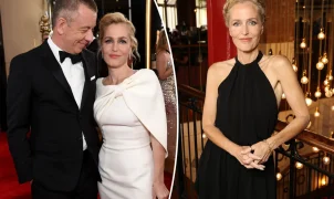Gillian Anderson se declara pansexual e relembra relacionamento com mulher mais velha na escola