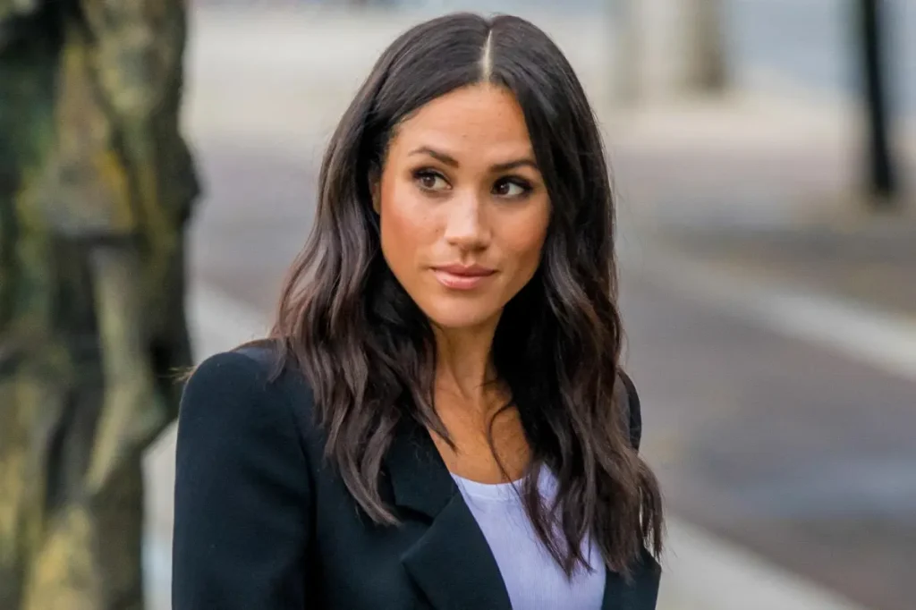 Número pessoal de Meghan Markle vaza em grupo de WhatsApp de escola e acende alerta de segurança