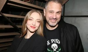 Amanda Seyfried e Thomas Sadoski se separam após nove anos de casamento
