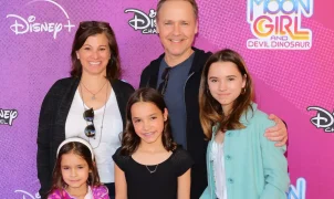 Fiona Lowe, filha do ator Chad Lowe, morre aos 13 anos