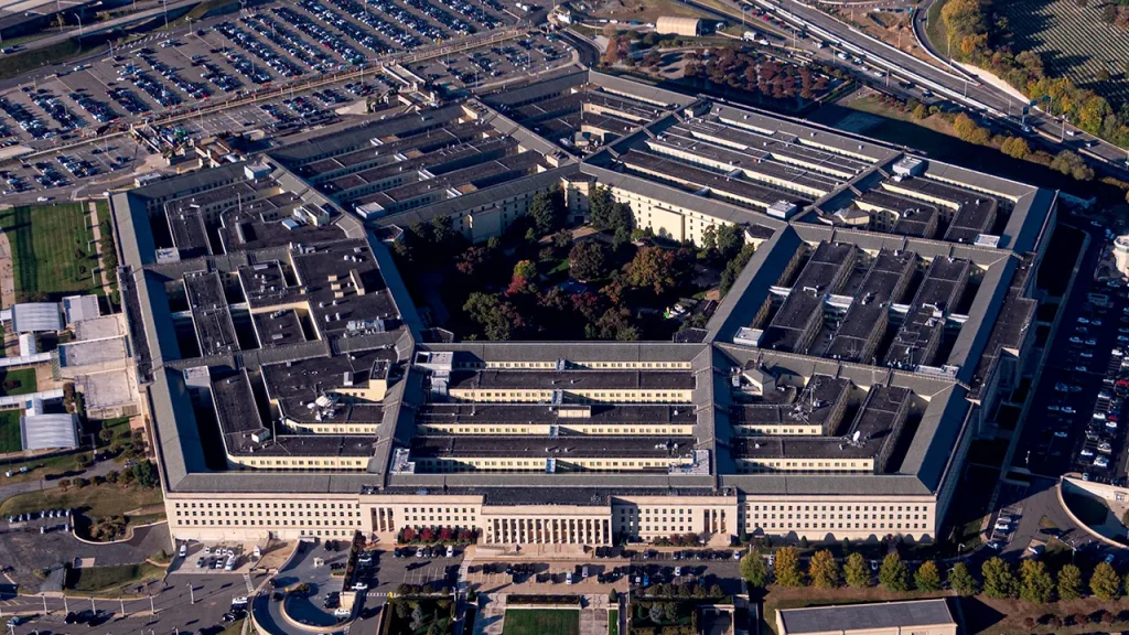 Justiça nega pedido de jornalistas demitidos do Stars and Stripes contra o Pentágono