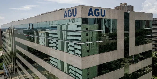 AGU elogia decisão de Fachin que suspendeu afastamento de diretor da PF