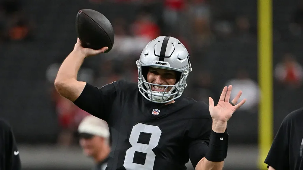 Raiders entram como favoritos por 3 pontos contra os Dolphins na estreia da temporada da NFL