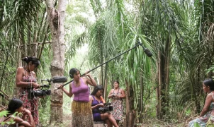 Publicações mapeiam cinema de mulheres indígenas e propõem audiovisual ético