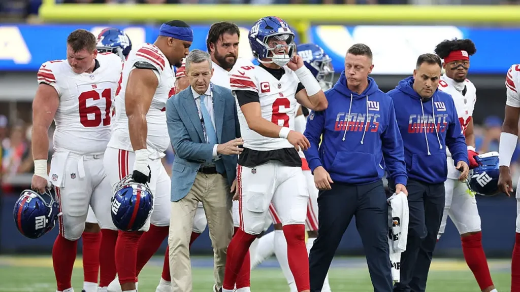 Jaxson Dart segue em avaliação e pode desfalcar Giants pelo resto da temporada
