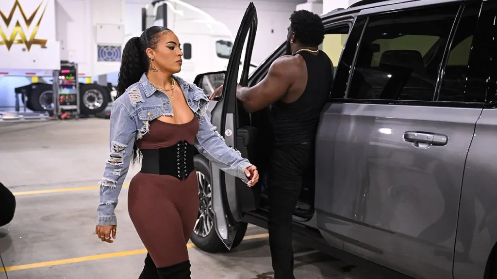 Jaida Parker atropela Jacob Fatu com carro em estreia no Monday Night Raw e se alia ao grupo 946