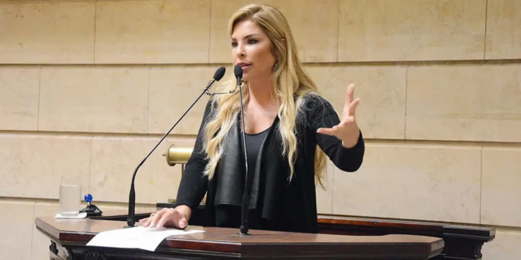 Veronica Costa, ex-vereadora do Rio, é presa por condenação por tortura
