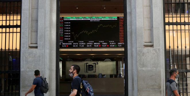 Petróleo em alta impulsiona bolsa e derruba dólar para R$ 5,15