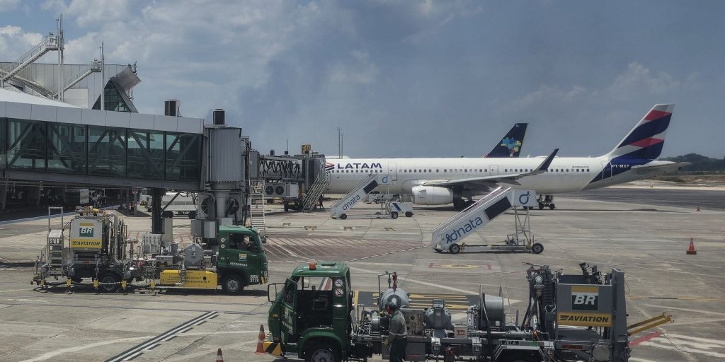 Petrobras eleva preço do querosene de aviação em 13,9% e retoma parcelamento
