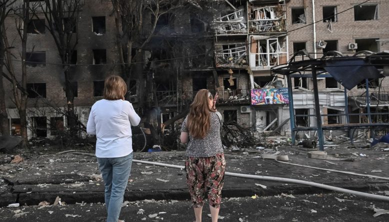 Ataque russo deixa 12 mortos na Ucrânia e provoca resposta com drones em porto