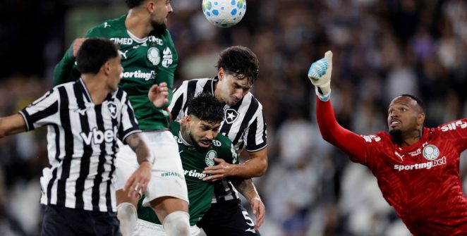 Botafogo e Palmeiras empatam no Nilton Santos e Flamengo assume liderança do Brasileirão