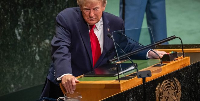 Trump rejeita regulação global da IA e propõe renomear tecnologia como superinteligência