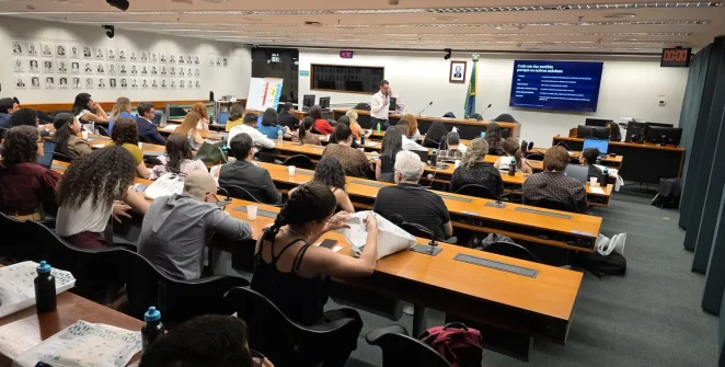 Congresso em Brasília discute comunicação pública diante de IA e desinformação